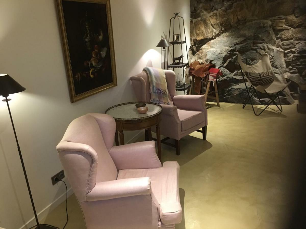 La Cure Grande Maison De Charme De 2 A 14 Personnes Saint-Urcize Экстерьер фото